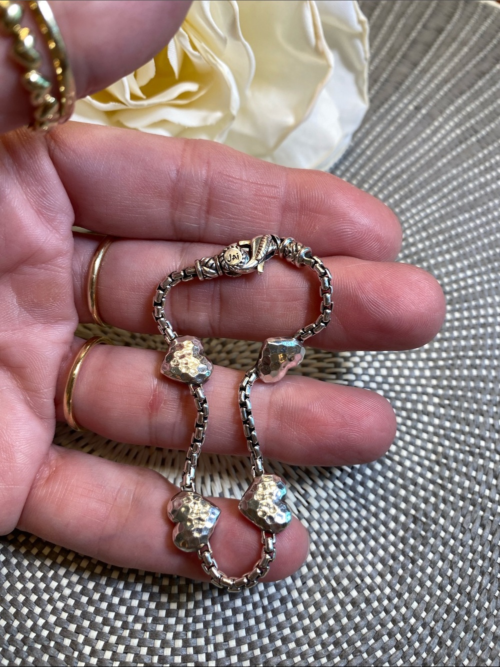 James Avery Stunning 🤩 Hammered Heart Station Bracelet - Silver